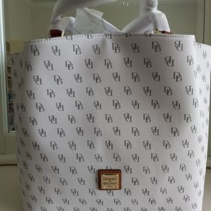 dooney and bourke tote bag